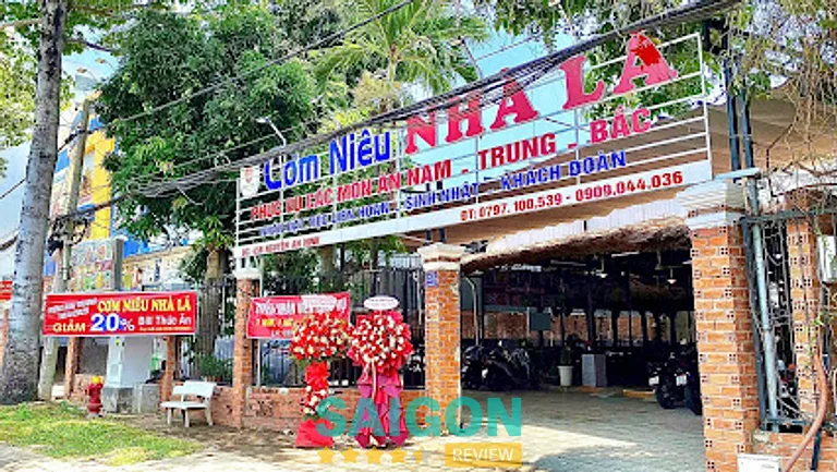 Cơm Niêu Nhà Lá: 458 Nguyễn An Ninh, Vũng Tàu