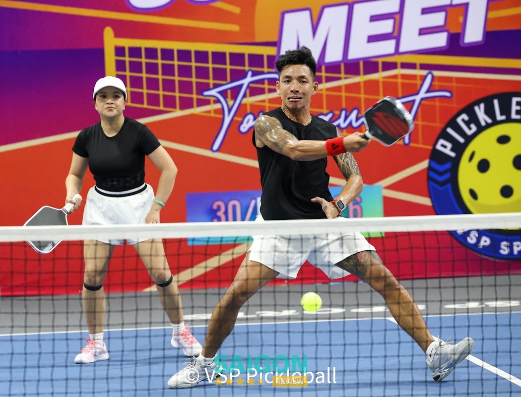 Sân VSP Pickleball có dịch vụ cho thuê vợt