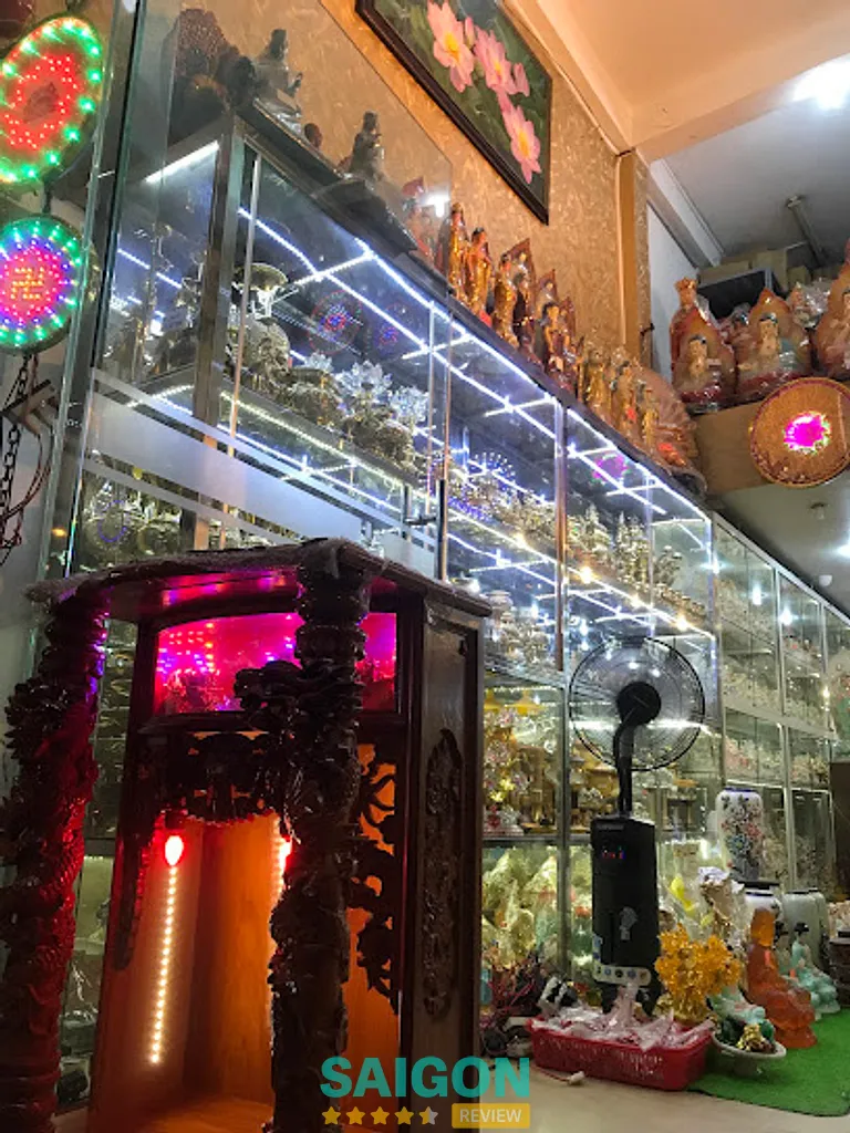 Cửa hàng thờ cúng Kim Quang: 710 Nguyễn Chí Thanh, P. Phú Thọ