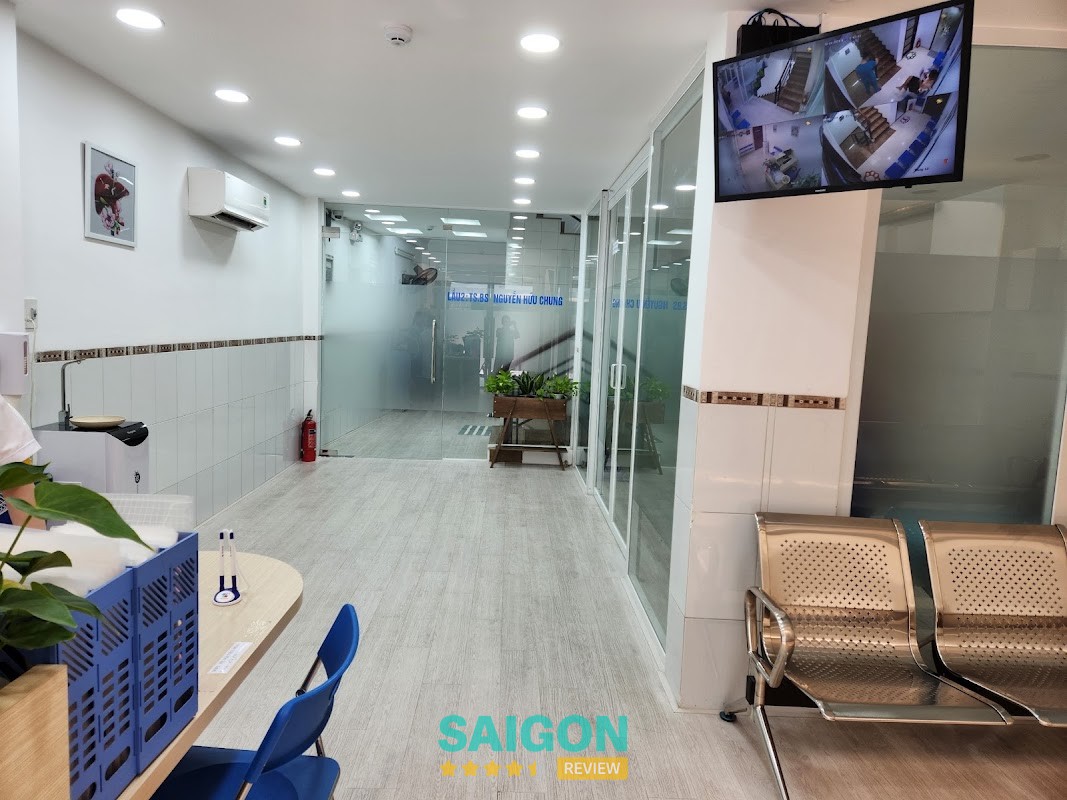 Khu vực tiếp nhận tại phòng khám tiêu hóa gan mật Nguyễn Hữu Chung