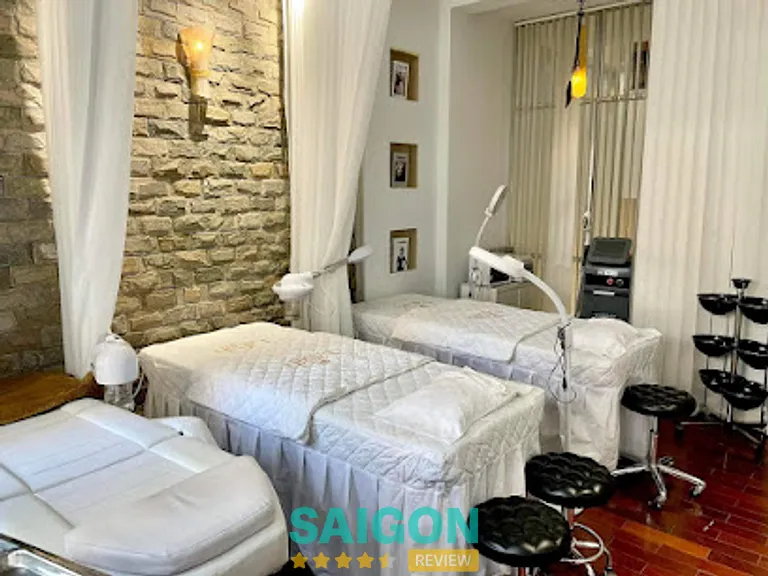 Leah Skinlab: 63/2/9 Lê Văn Sỹ, P. Phú Nhuận