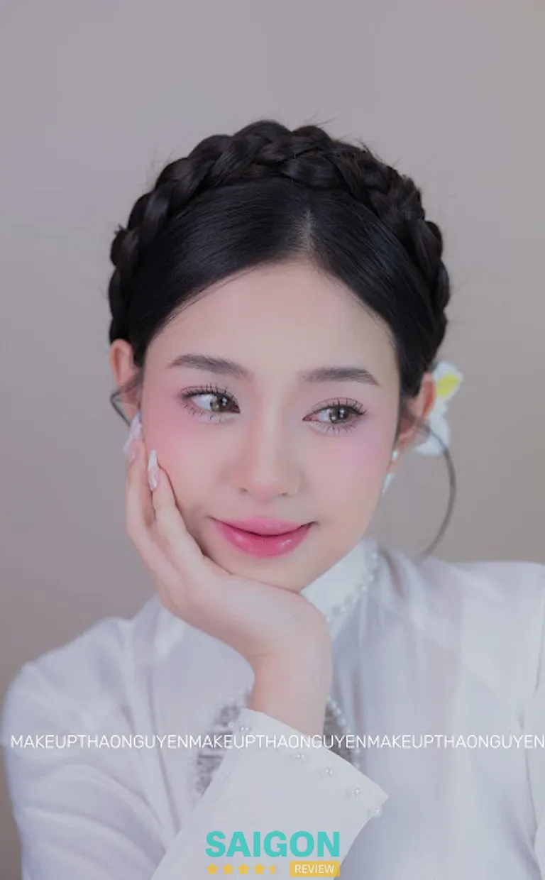 Makeup Thảo Nguyễn: TK40/5 Trần Hưng Đạo, Phường Cầu Ông Lãnh