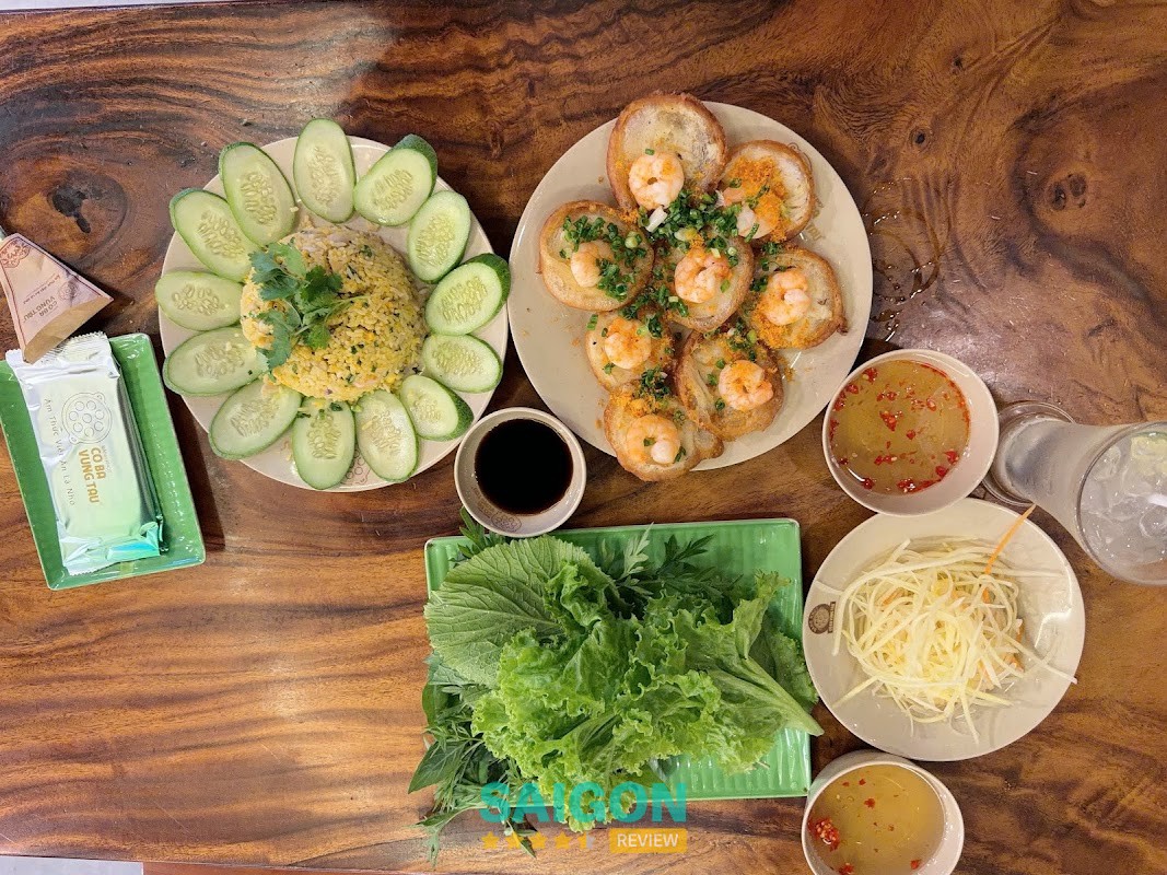 Không gian Bánh Khọt Cô Ba