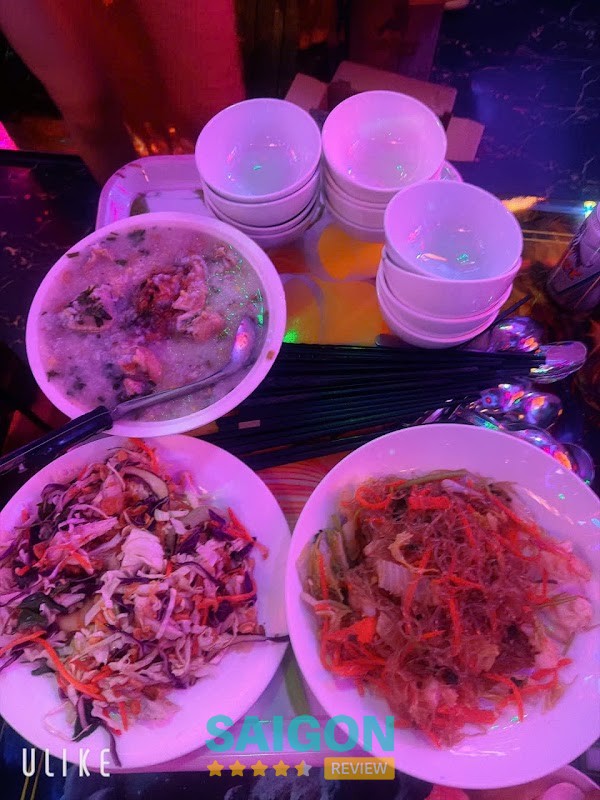 Phòng hát Karaoke Nhạc Hoa Lâu