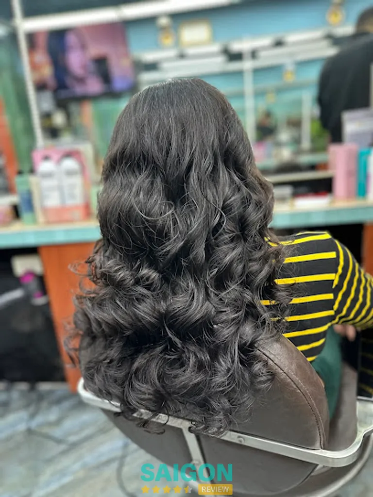 Hair Salon Chương: 61 Nguyễn Thị Tần, Phường Chánh Hưng