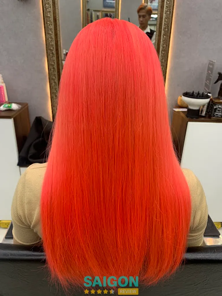 Salon tóc Tấn Lợi: 140 Tân Hương, P. Tân Sơn Nhì