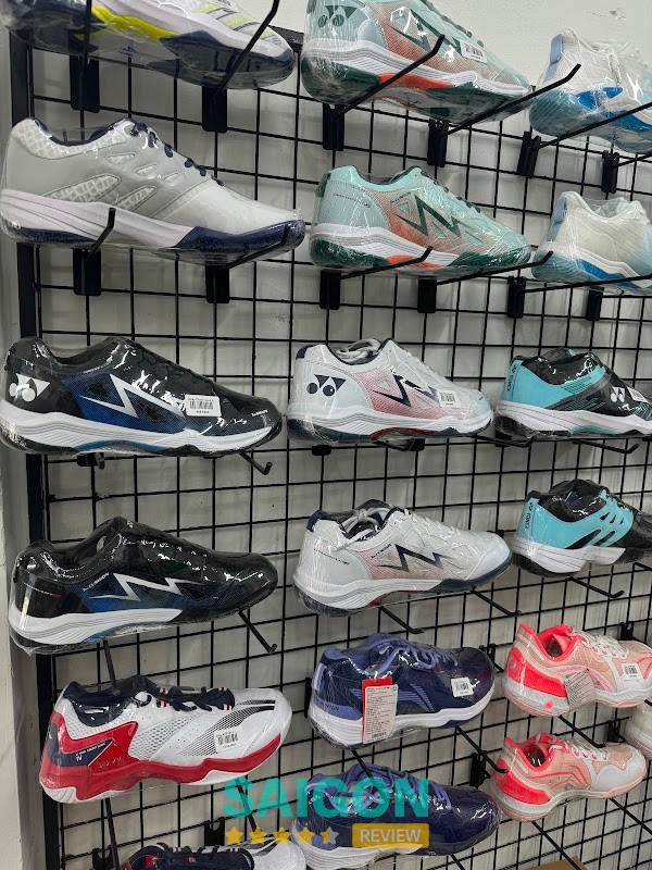 Vợt và đồ thể thao tại Tiến Sport